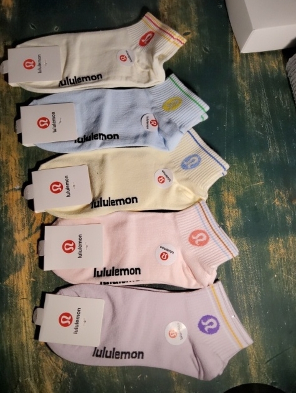 lululemon athletica Ladies 5-Pack Ankle Socks - Pastel Multi Bundle QLot